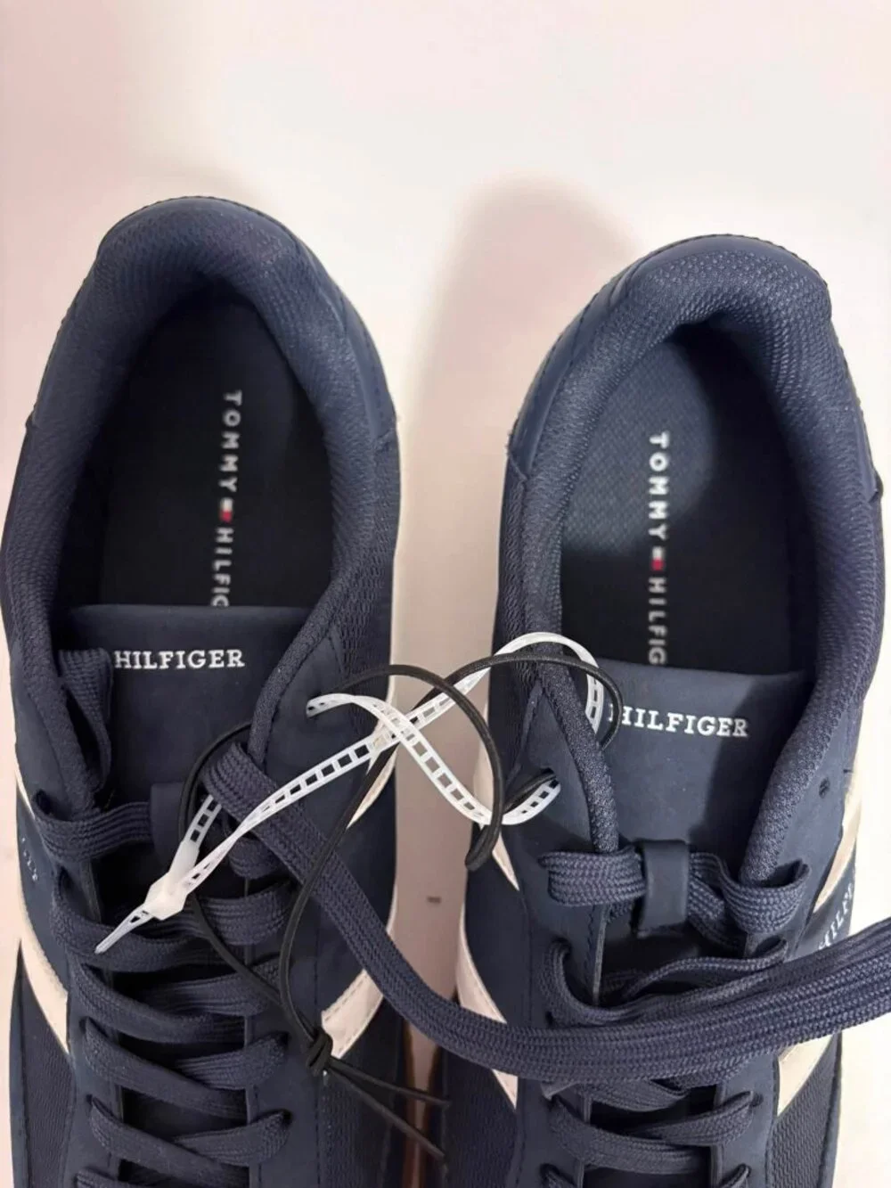 Tommy Hilfiger tommy hilfiger